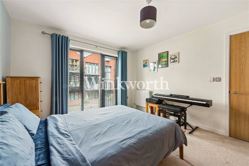 Leverton Close, London, N22