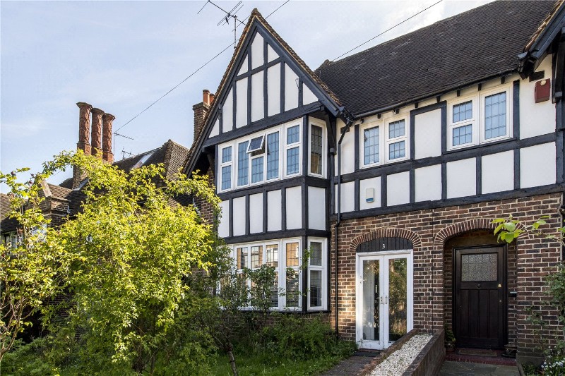 Woodfield Avenue, London, SW16