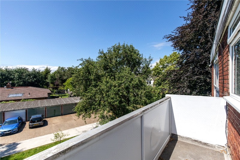 Tring Avenue, London, W5