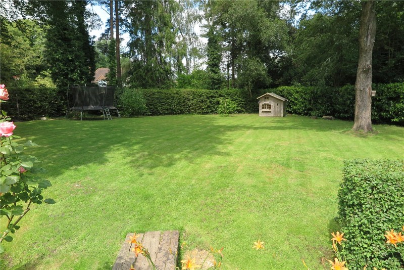 Bentley, Farnham, Hampshire, GU10