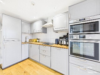 Renters Avenue, London, NW4