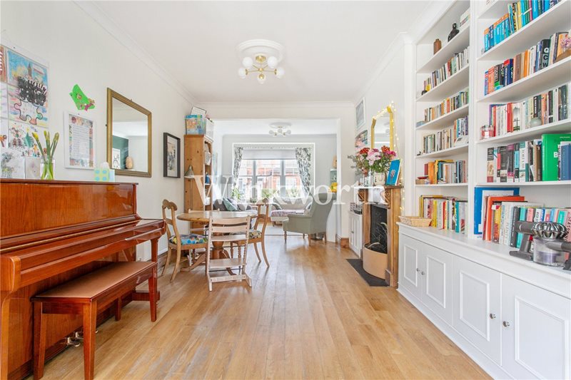 Russell Avenue, London, N22