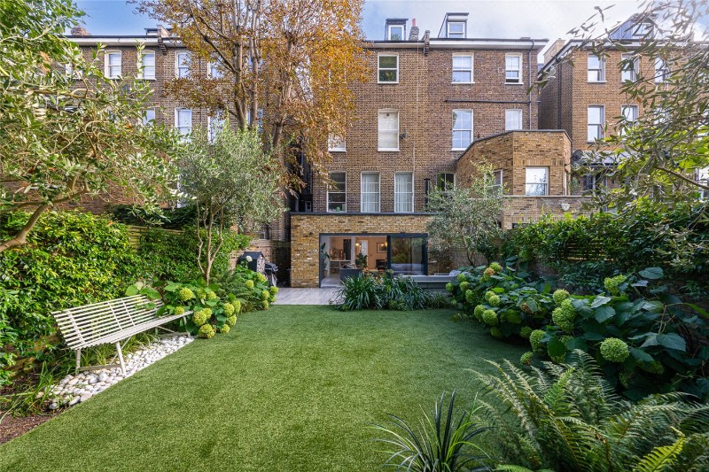 Randolph Avenue, London, W9