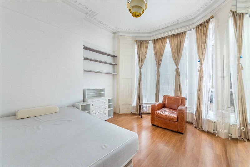 Eaton Rise, London, W5
