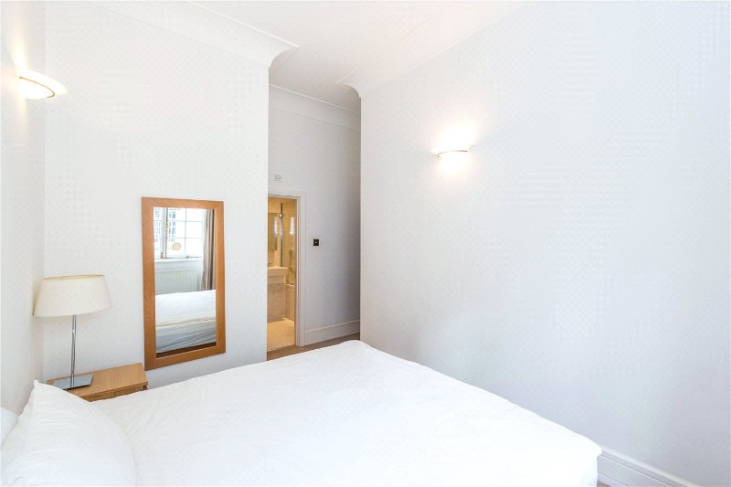 Rosebery Avenue, London, EC1R