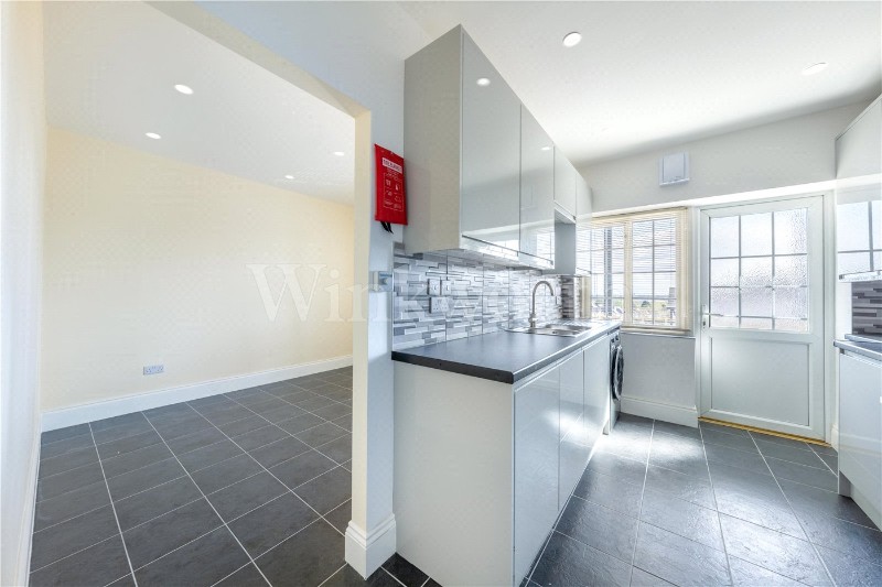 Vivian Avenue, London, NW4