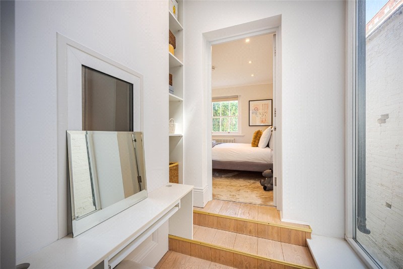 Grosvenor Road, London, SW1V
