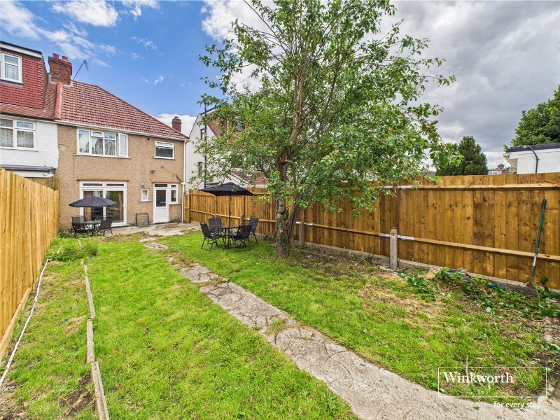 Holden Avenue, Kingsbury, London, NW9