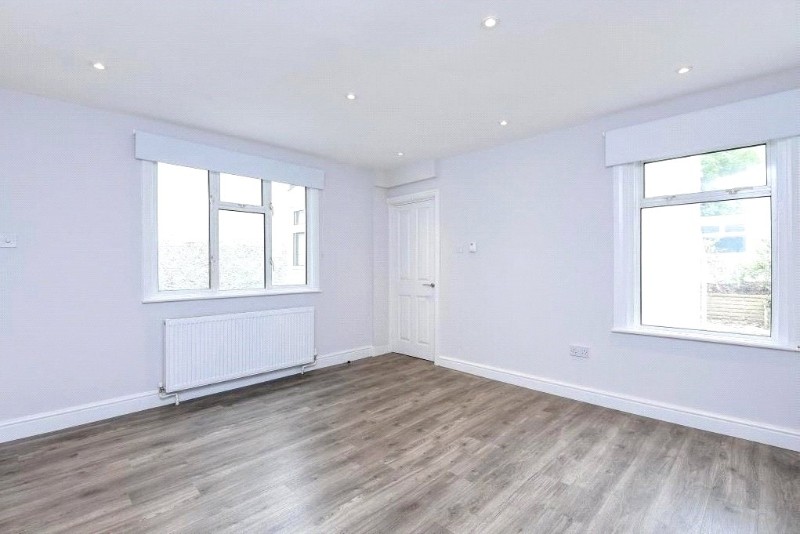 Moxon Street, High Barnet, EN5