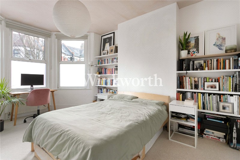 Kirkstall Avenue, London, N17