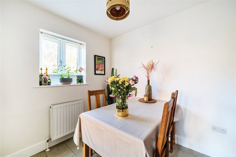 Towns End Gardens, Farnham, Surrey, GU9