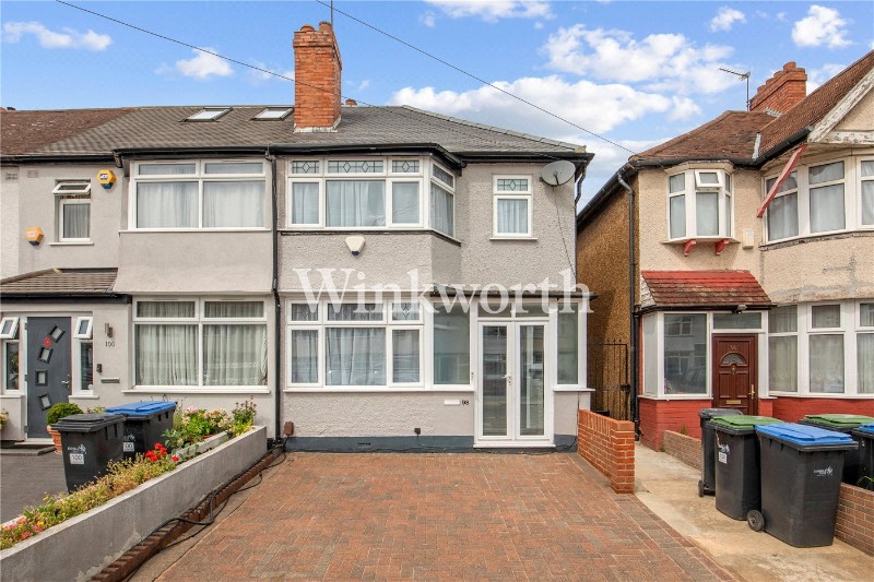 Chatsworth Drive, Enfield, EN1