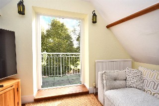 Avenue Road, Banstead, Surrey, SM7