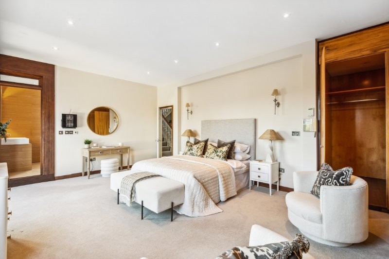 Castelnau, Barnes, London, SW13