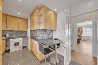 Finchley Road, London, NW11