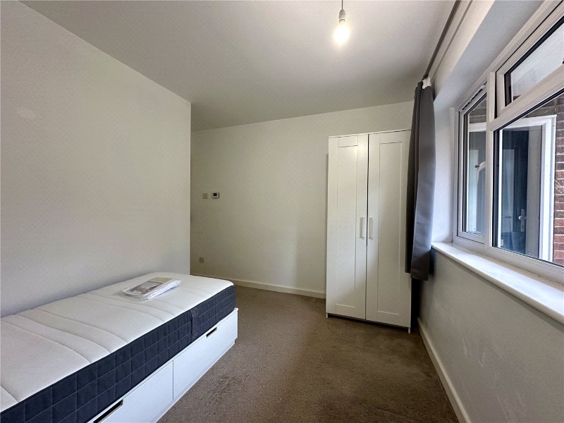 Weydon Lane, Farnham, Surrey, GU9