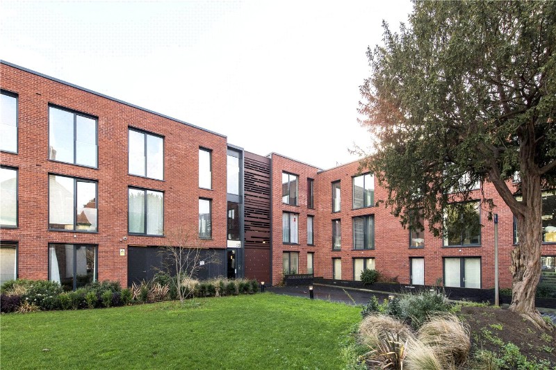Mountearl Gardens, London, SW16