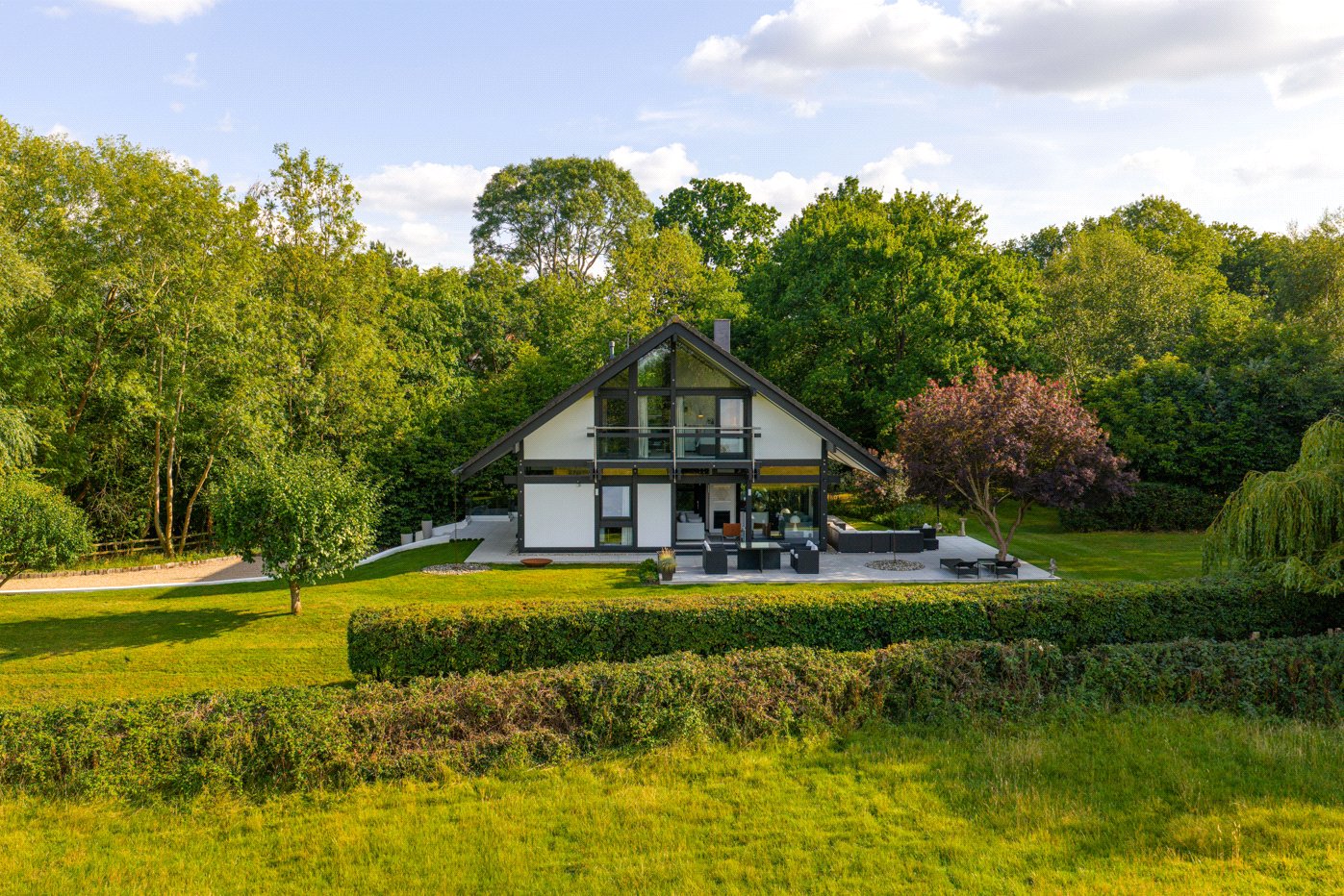 Flat Drone To House