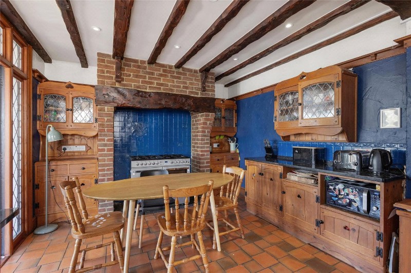 Annsworthy Crescent, London, SE25
