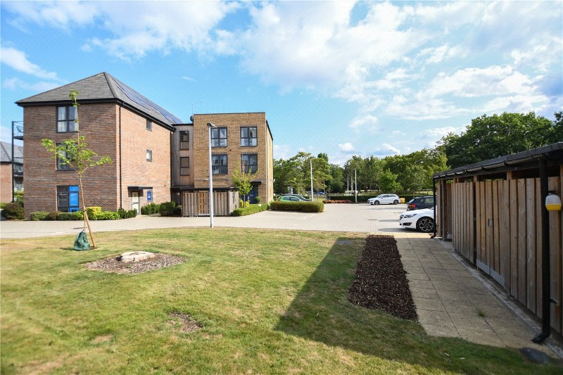 Bridle Road, Arborfield Green, Reading, Berkshire, RG2