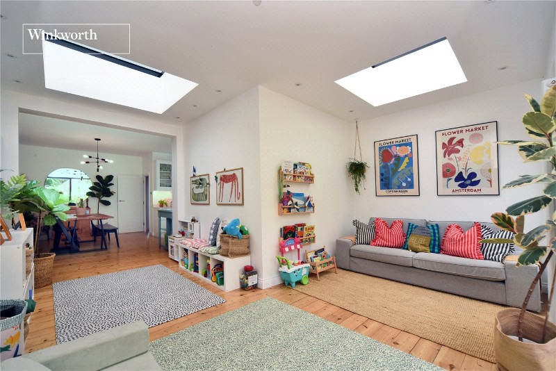 Sandringham Road, Worcester Park, KT4