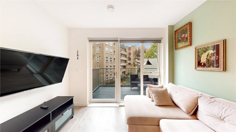Louis Close, London, N7