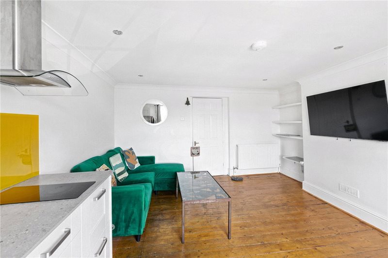 Sanford Terrace, London, N16
