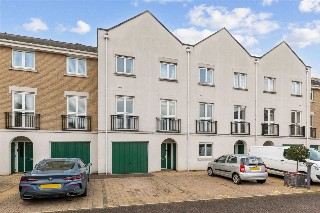 Pavilion Square, London, SW17