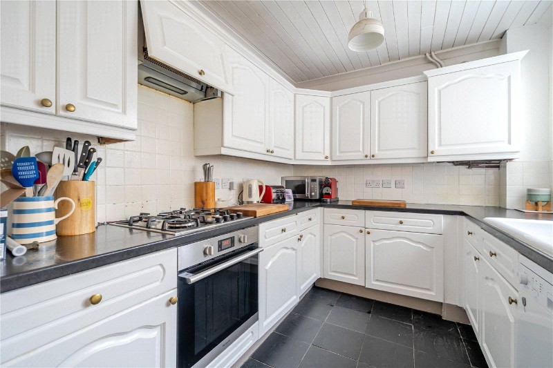 Hillside Lane, Farnham, Surrey, GU9
