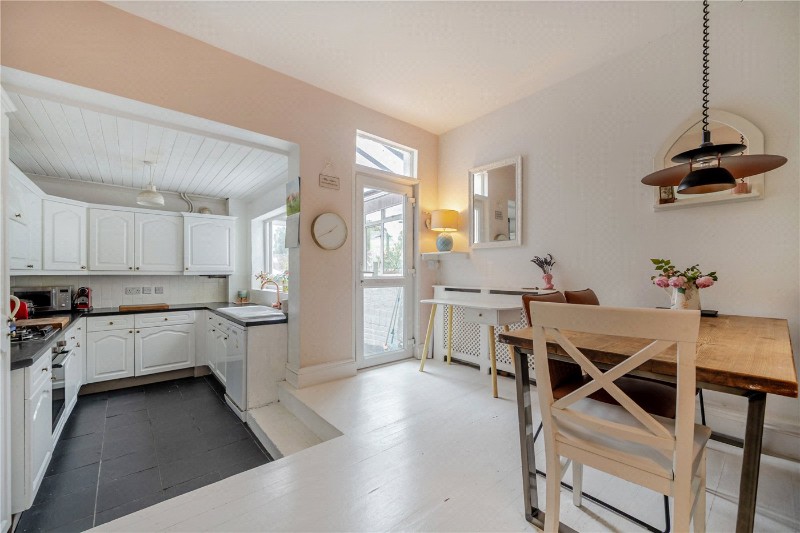 Hillside Lane, Farnham, Surrey, GU9