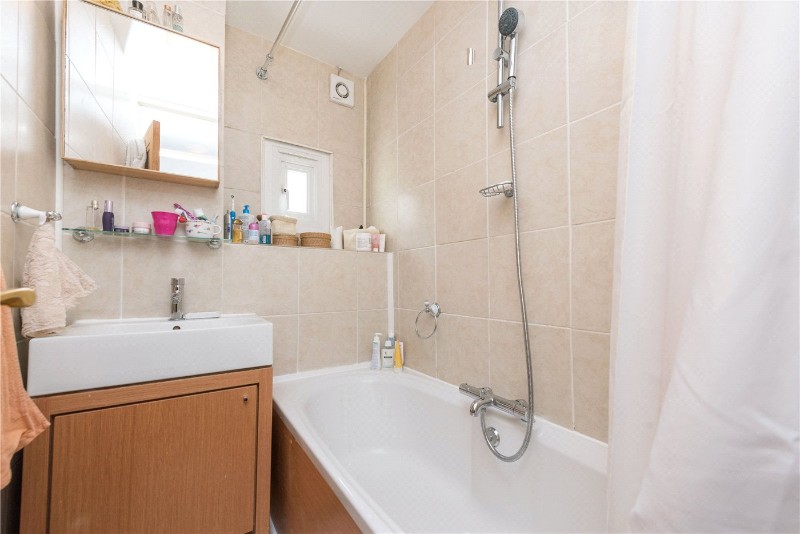 Bathurst Gardens, London, NW10