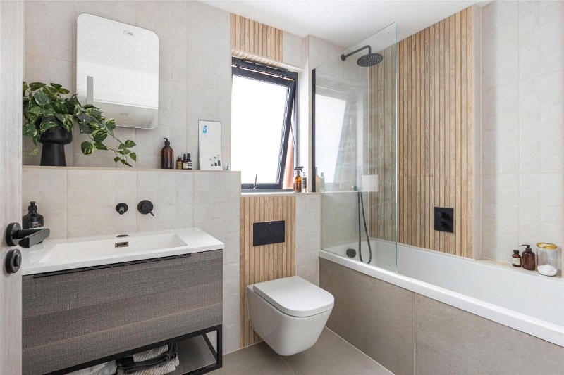 Rushden Close, London, SE19