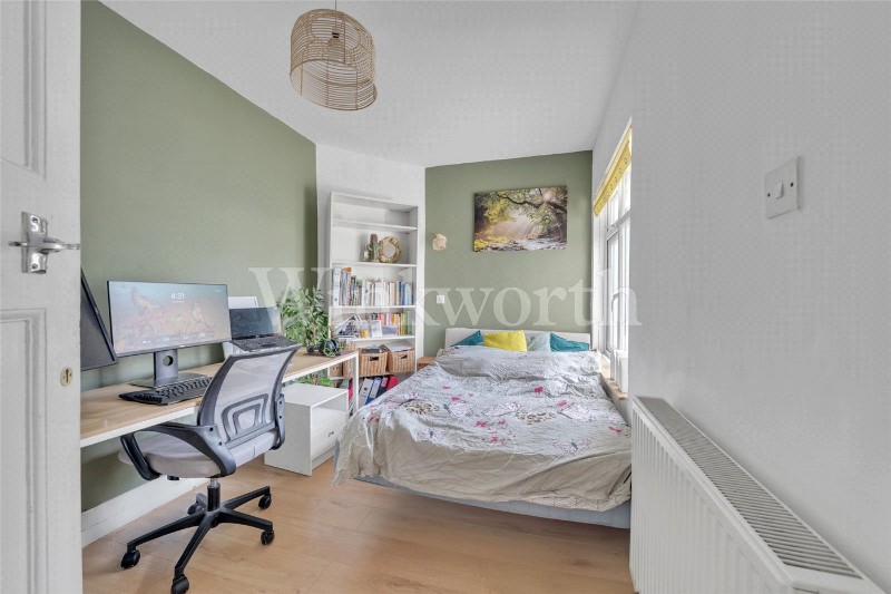Ashbourne Avenue, London, NW11
