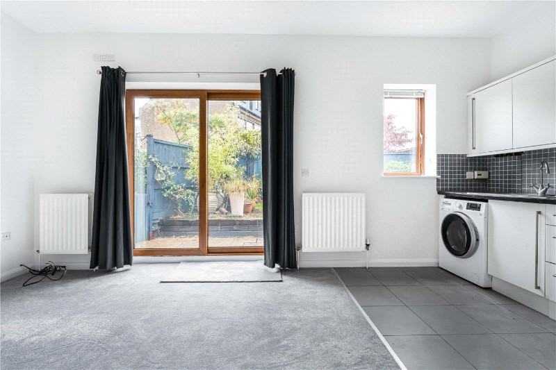 East End Road, East Finchley, London, N2