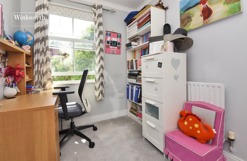 Lewiston Close, Worcester Park, KT4