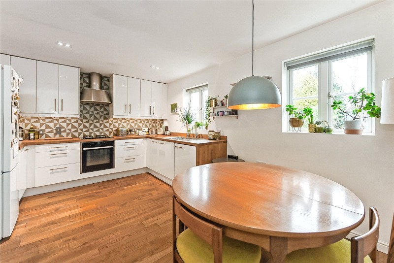 Barentin Way, Petersfield, Hampshire, GU31