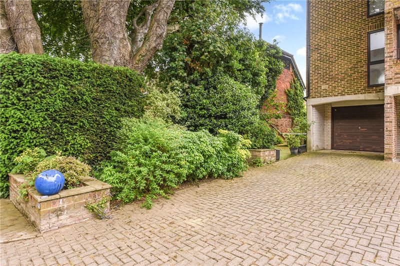 Parchment Street, Winchester, Hampshire, SO23