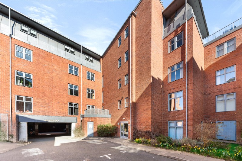 Avenue Road, Leamington Spa, Warwickshire, CV31