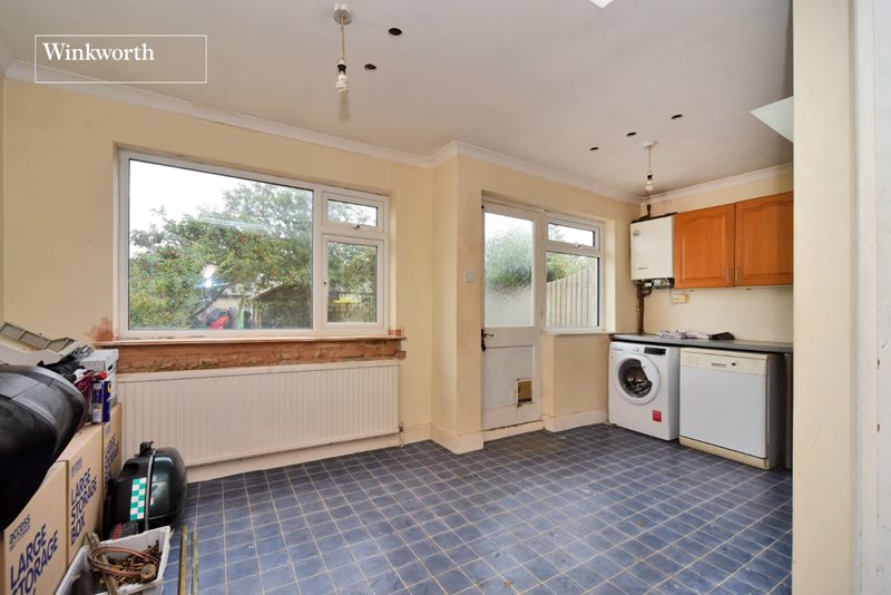 Fairford Gardens, Worcester Park, Surrey, KT4
