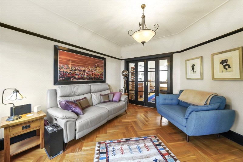 Tring Avenue, London, W5