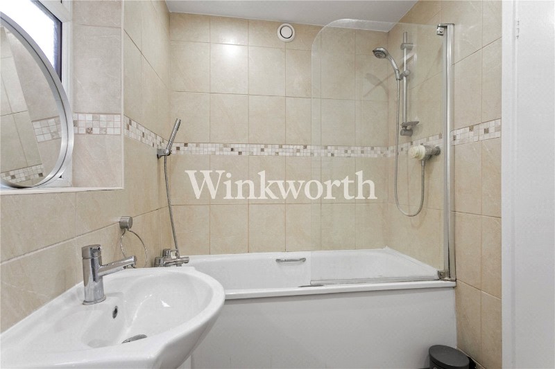Springbank, London, N21