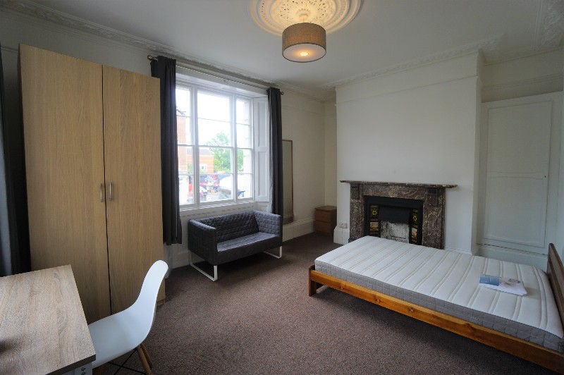 Cheltenham Road, Bristol, BS6