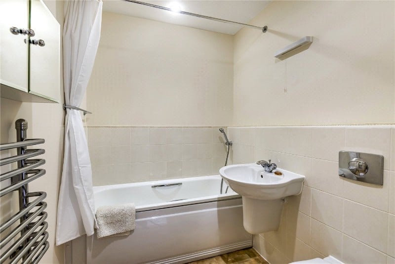 Donnington Elms, Oxford Road, Donnington, Newbury, RG14