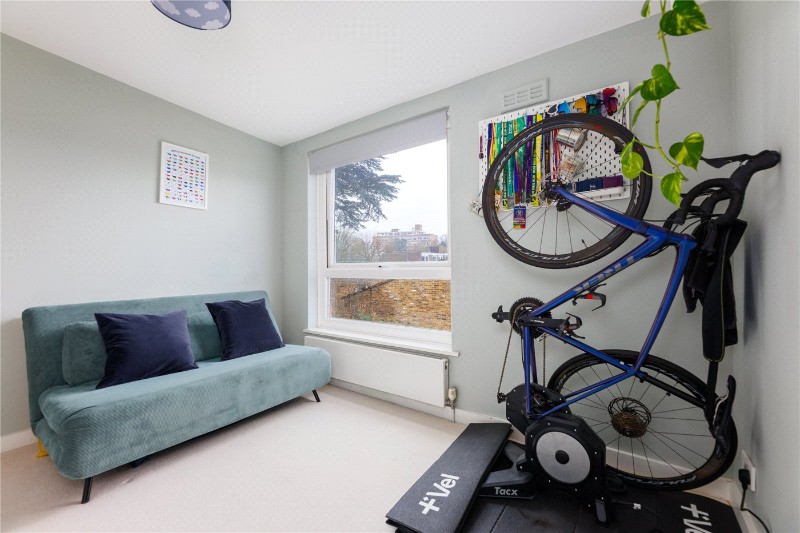 North Lodge Close, London, SW15