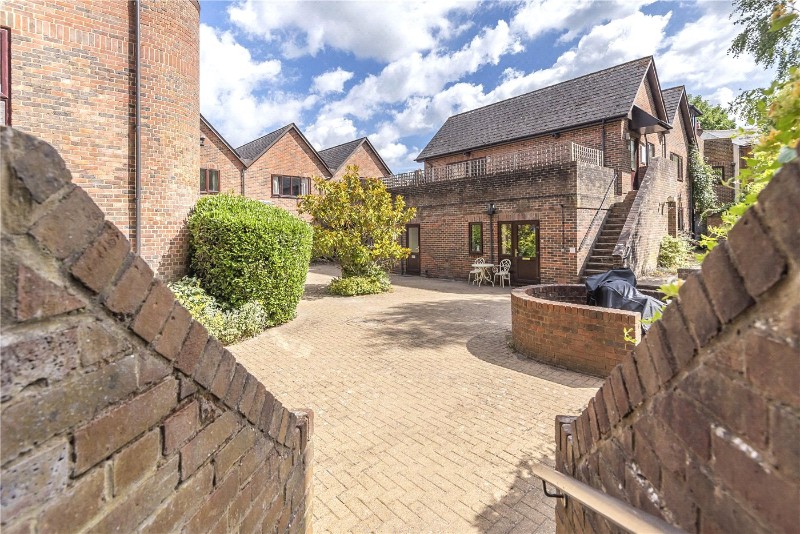 Staple Gardens, Winchester, Hampshire, SO23