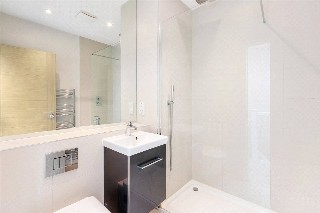 Woodland Way, Mitcham, CR4