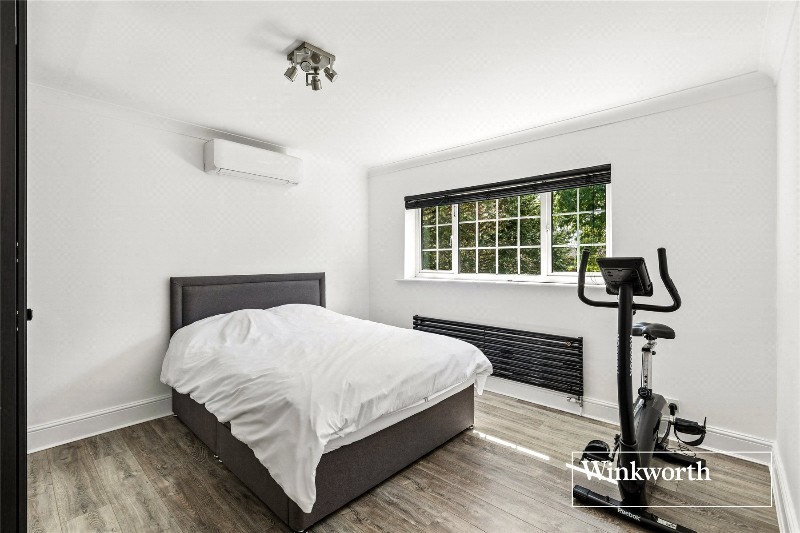Rockways, Arkley, EN5