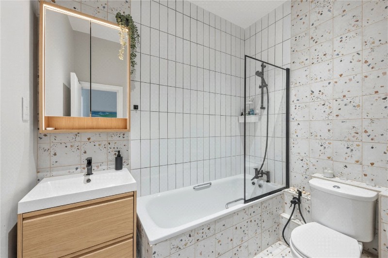 Platinum Mews, London, N15