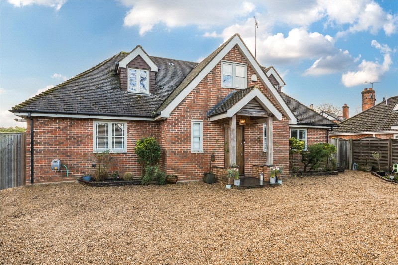 Fullers Road, Rowledge, Farnham, Surrey, GU10