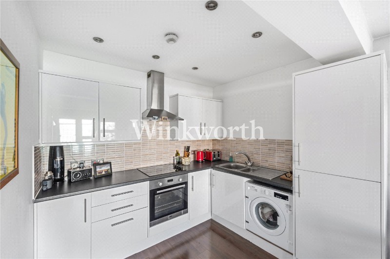 High Road, London, N17